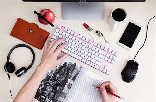 大学同学杨伟简介